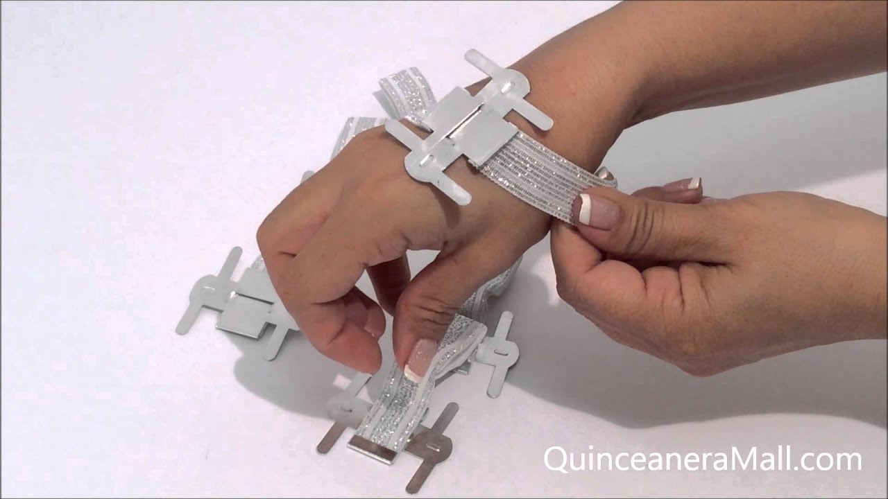 Corsages Hand Wristlets Product #HCOR7