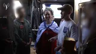 איתן מור ומשפחתו בדרך לבית החולים (חדשות ערוץ 7) - התמונה מוצגת ישירות מתוך אתר האינטרנט יוטיוב. זכויות היוצרים בתמונה שייכות ליוצרה. קישור קרדיט למקור התוכן נמצא בתוך דף הסרטון איתן מור ומשפחתו בדרך לבית החולים (חדשות ערוץ 7) - התמונה מוצגת ישירות מתוך אתר האינטרנט יוטיוב. זכויות היוצרים בתמונה שייכות ליוצרה. קישור קרדיט למקור התוכן נמצא בתוך דף הסרטון