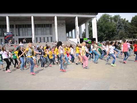 Sis n Bro, Flash mob 8/06/2013 Parada mireselor