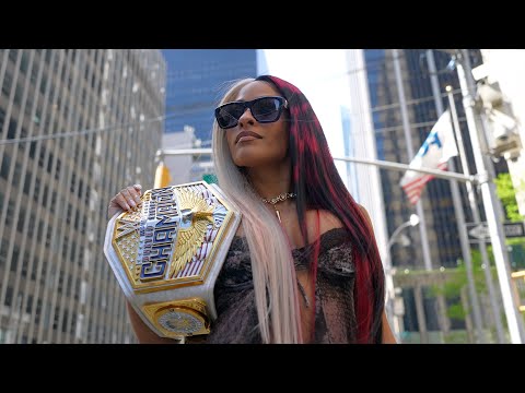 Zelina Vega’s Emotional WWE Women’s US Title Victory Celebrated, WWE SmackDown Preview, More | Fight Size