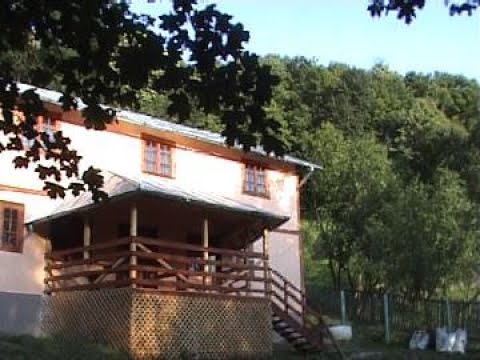 CASA LANGA PADURE DIN COMUNA CERASU PRAHOVA