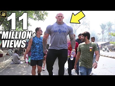 World Biggest Bodybuilder Martyn Ford Walking on Mumbai Streets