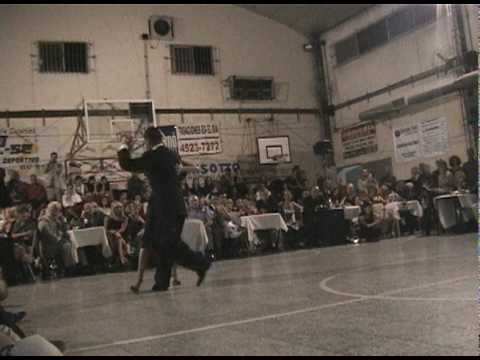 Javier Rodriguez y Andrea Misse - Trenzas