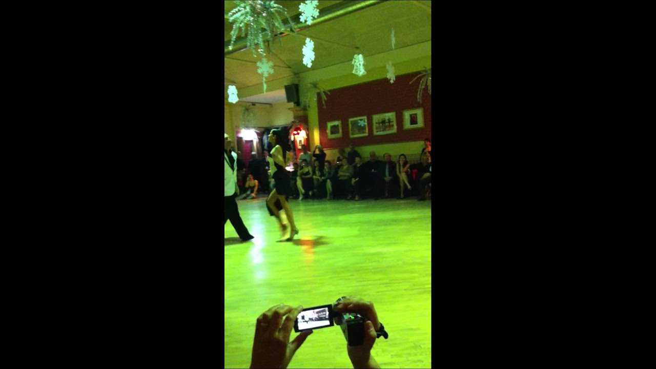 "Mujeres Feas "di Armando Moreno -Marco Palladino exhibition en Sentimento Gaucho Milano