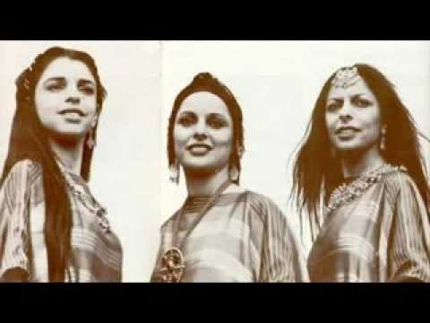 Algerie ancien chant kabyle group djurdjura   YouTube