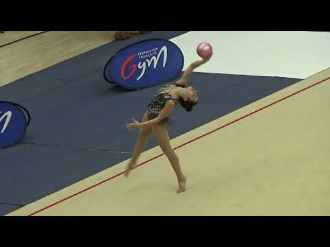 Eya BOUSHIH ballon - 2025 Championnats de France DN3