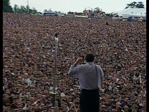 GENESIS - Throwing it all away (live at Knebworth, 30/06/1990)