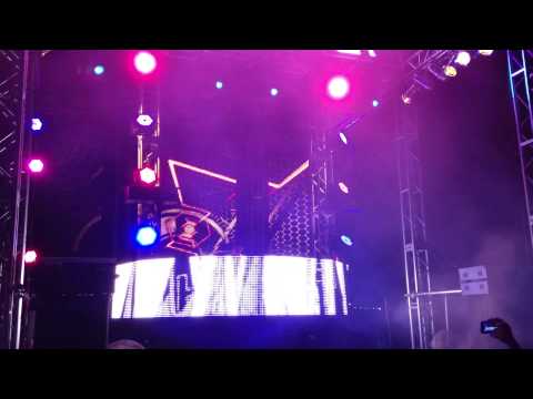 Hardwell playing Nirvana - Smells Like Teen Spirit @ The Great Salt Air