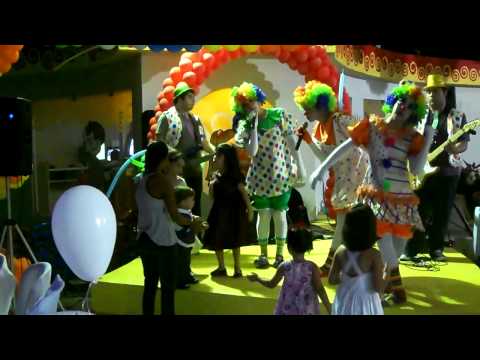 Palhaça Jujuba e a Jujubanda Homenzinho Torto - 1 ano do Miguel