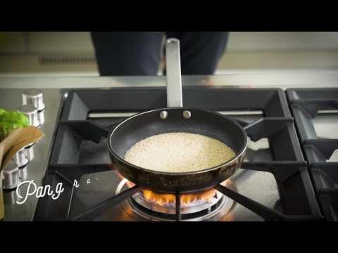 Tagliatelline, pomodorini, pane e ricotta salata