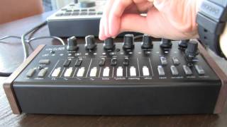 Video thumbnail for Twisted Electrons Acid8 - Demo by DaanSynthesizers