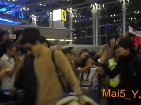 [Fancam] 121125 SJ + TVXQ! @ Suvarnabhumi Airport