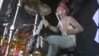 blink 182 - Dumpweed (Travis Barker) live Japan