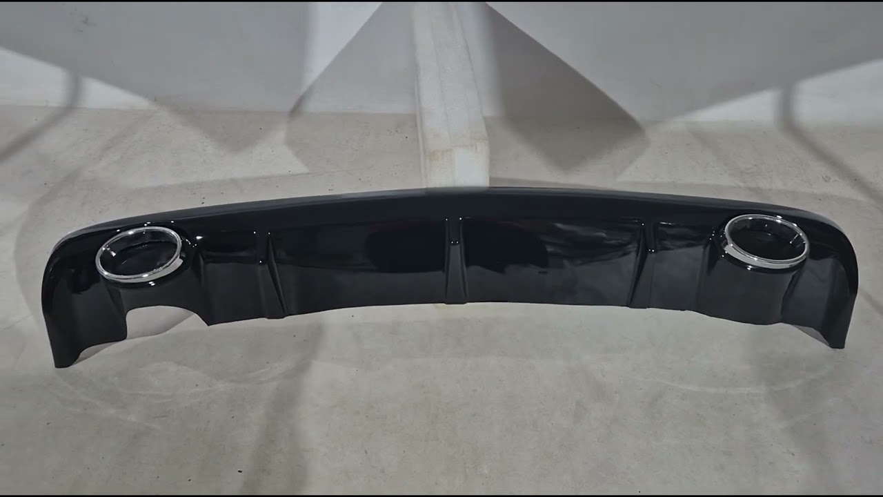 Задний диффузор DPT V-1 (SD, Черный Глянец) Video 1