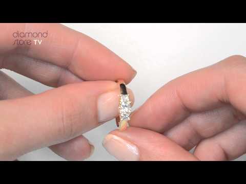 FT25 72XUA - 0.50ct G/Vs Diamond 3 Stone Diamond Ring In 18K Gold