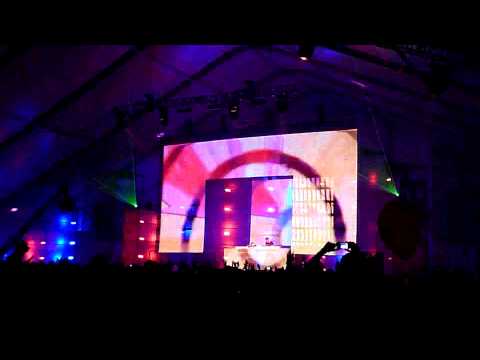 Simon Patterson - Smack (Live @ Nocturnal Festival 2010)