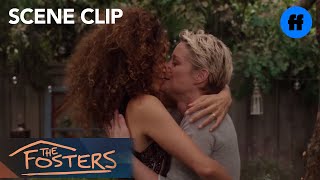 416 - Sc�ne 3 : Stef et Lena se remarient !