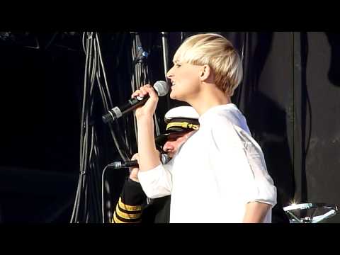 Luc Van Acker & Geike Arnaert - Zanna @ Lokerse Feesten 2012