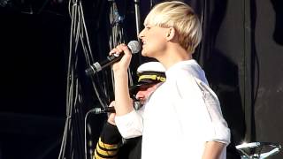 Luc Van Acker &amp; Geike Arnaert - Zanna @ Lokerse Feesten 2012