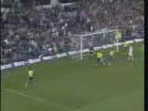 Gilberto Silva vs. Leeds (Nov 2003)