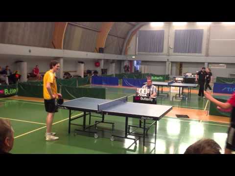 Guðmundur Stephensen og Nathan van der Lee keppa til úrslita í borðtennis