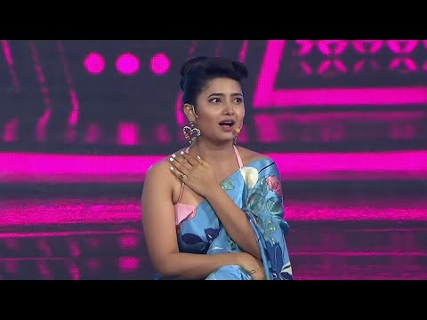 प्राजक्ता माळी चा अंतरी वाजती डांस || Prajakta Mali's Dance on Antari Vajati