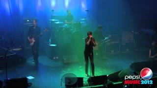 PEPSI MUSIC 2012 / Closing / Suede - &quot;Introducing The Band&quot;
