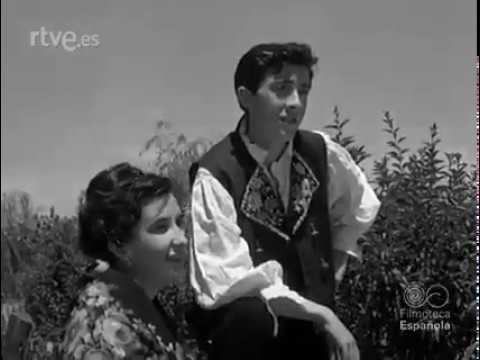 1957 Folklore internacional en Cáceres - RTVE