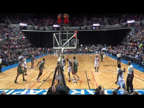 KHRIS MIDDLETON WITH A DUNK!!