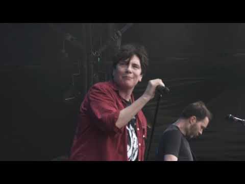 download lagu mp3 mp4 Mr Big Concert, download lagu Mr Big Concert gratis, unduh video klip Mr Big Concert