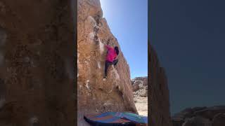 Video thumbnail de Kling and Smirk, V2. Happy Boulders
