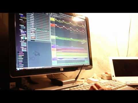 College feat. Electric Youth VS PavloVanD - A Real Hero / Caught In A Dream