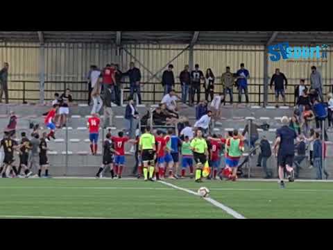 Calcio. La rissa in tribuna durante Soccer Borghetto - Bogliasco