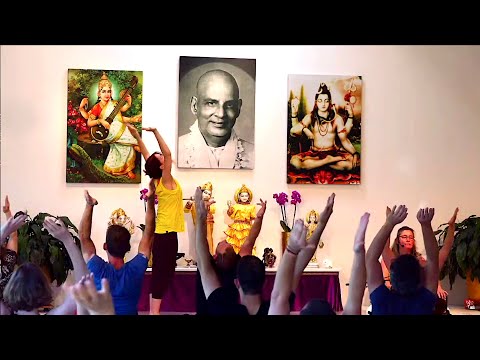 Herzöffnung - Bhakti Yogastunde mit Katyayani - Mittelstufe 16:15 Uhr 06.08.2020