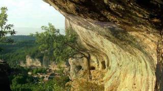 preview picture of video 'Walking Dordogne Prehistoric Dwellings of the Vezere Valley'