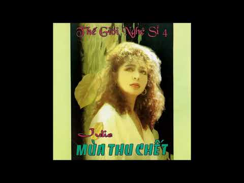 Thể hiện bởi Julie