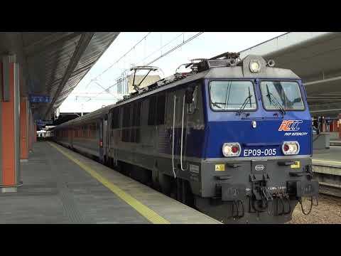 EP09-005 Kraków Główny z pociągiem PKP Intercity "Siemiradzki" nr IC 6302 relacji Wrocław - Przemyśl
