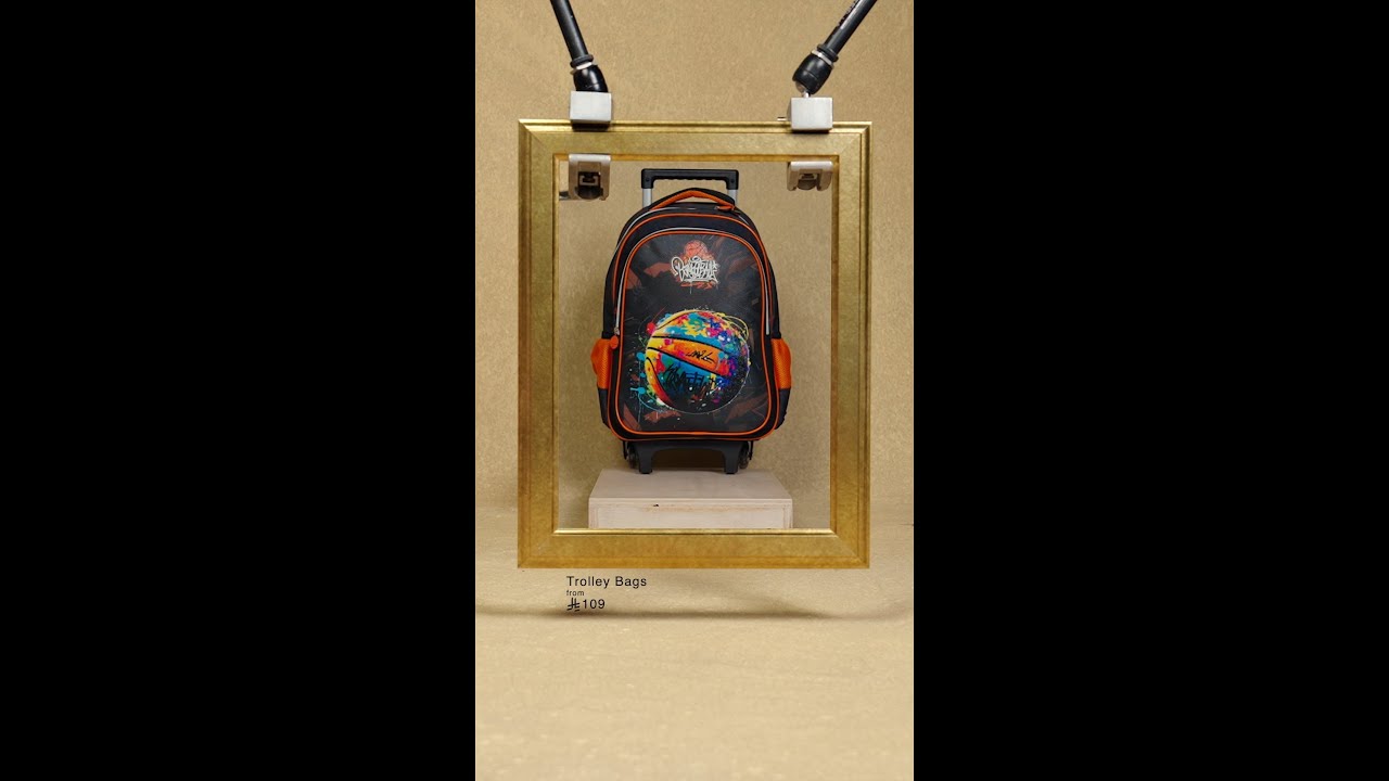 All Set: The Ultimate Bag and Lunchbox Combo for Style!