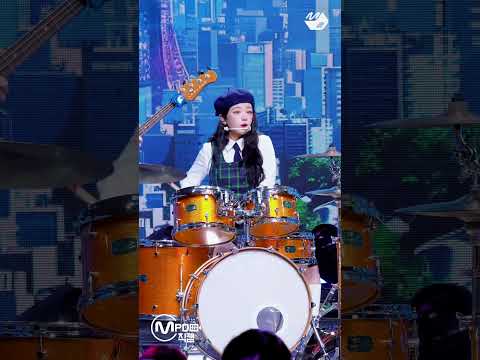 무대를 진짜 즐기는 게 보이는 QWER 쵸단