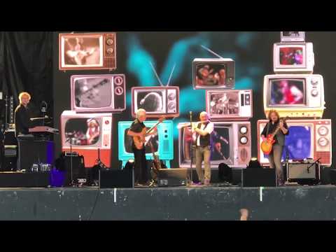 Jethro Tull Opens With My Sunday Feeling In Toronto July 3, 2018