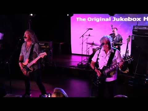 The Original Jukebox Heroes - Vauxhall, May 2022 "Fox on the Run"/"Mama Weer All Crazee Now" covers.