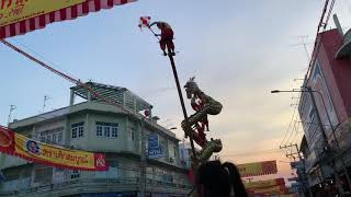 preview picture of video 'Dragon on the pillar, Pak Nam Pho Chinese New Year 2019'