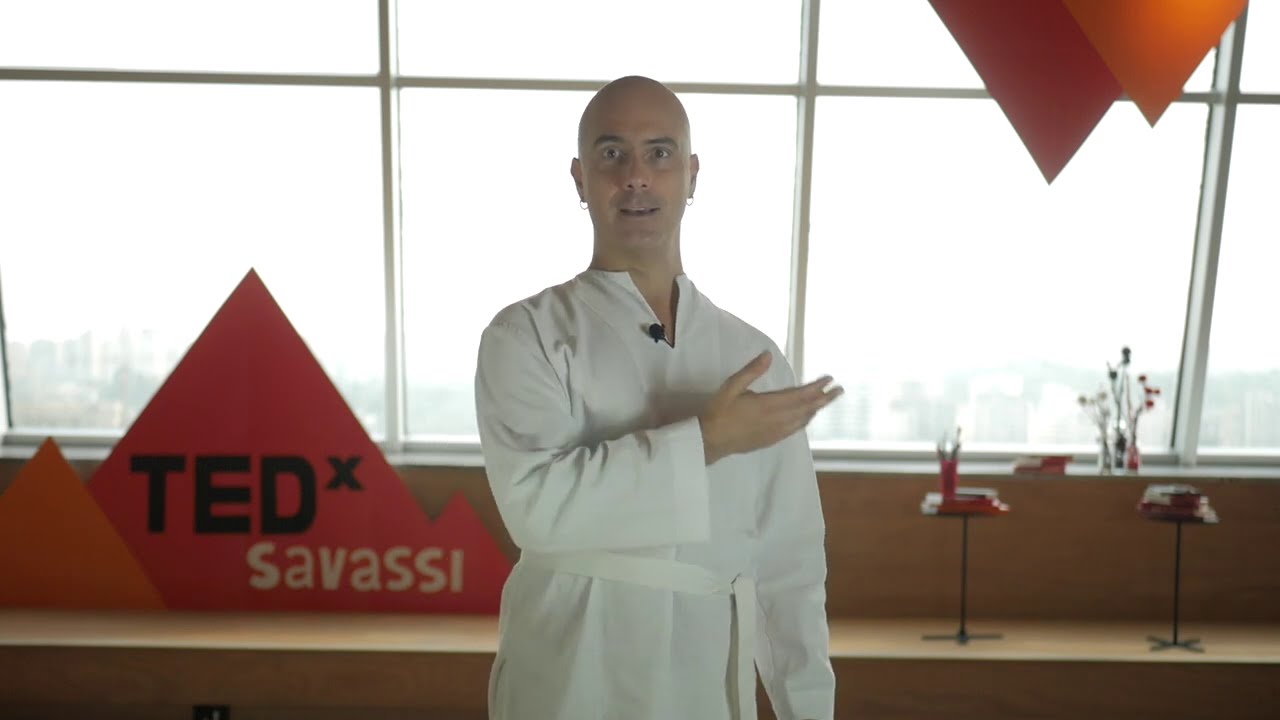 Meditação é a otimização da mente | Monge Satyanatha | TEDxSavassi