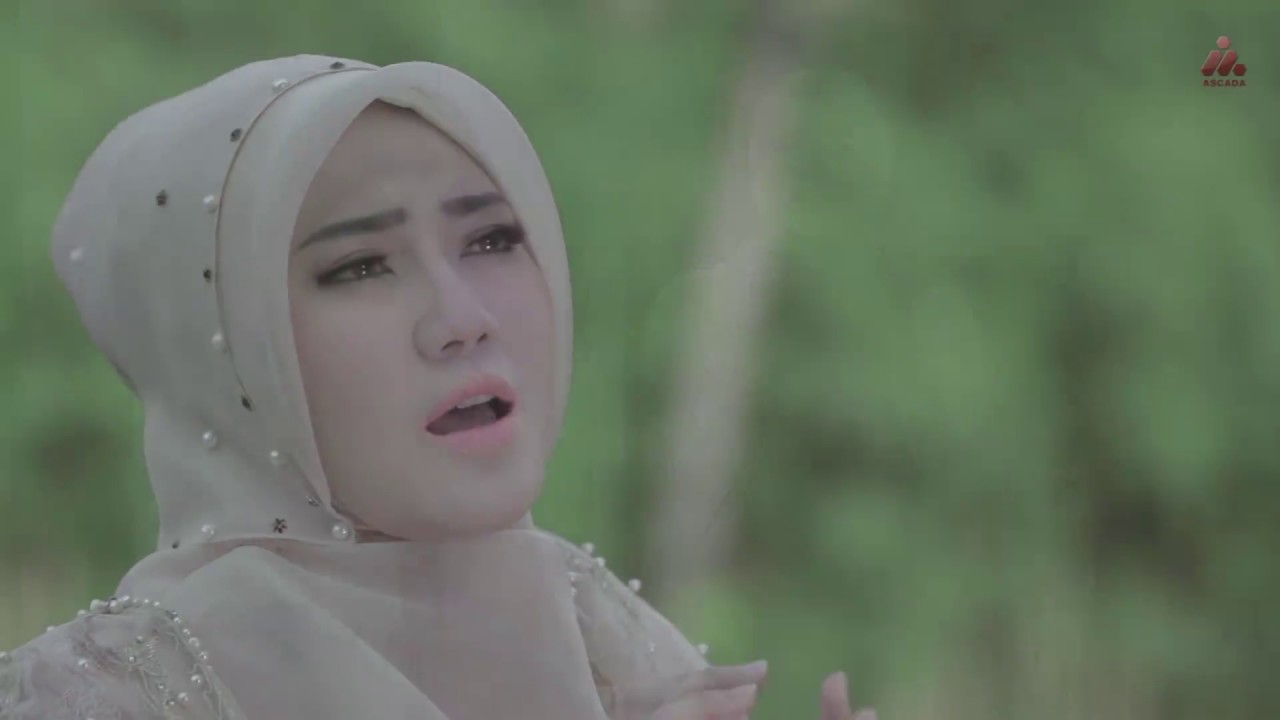 Via Vallen - Sempurnakan Langkahku (Official Music Video)