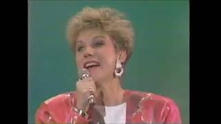 NEW: Anne Murray   Now And Forever You &amp; Me   At the 1986 American Music Awards 360p   J  B  SAWH