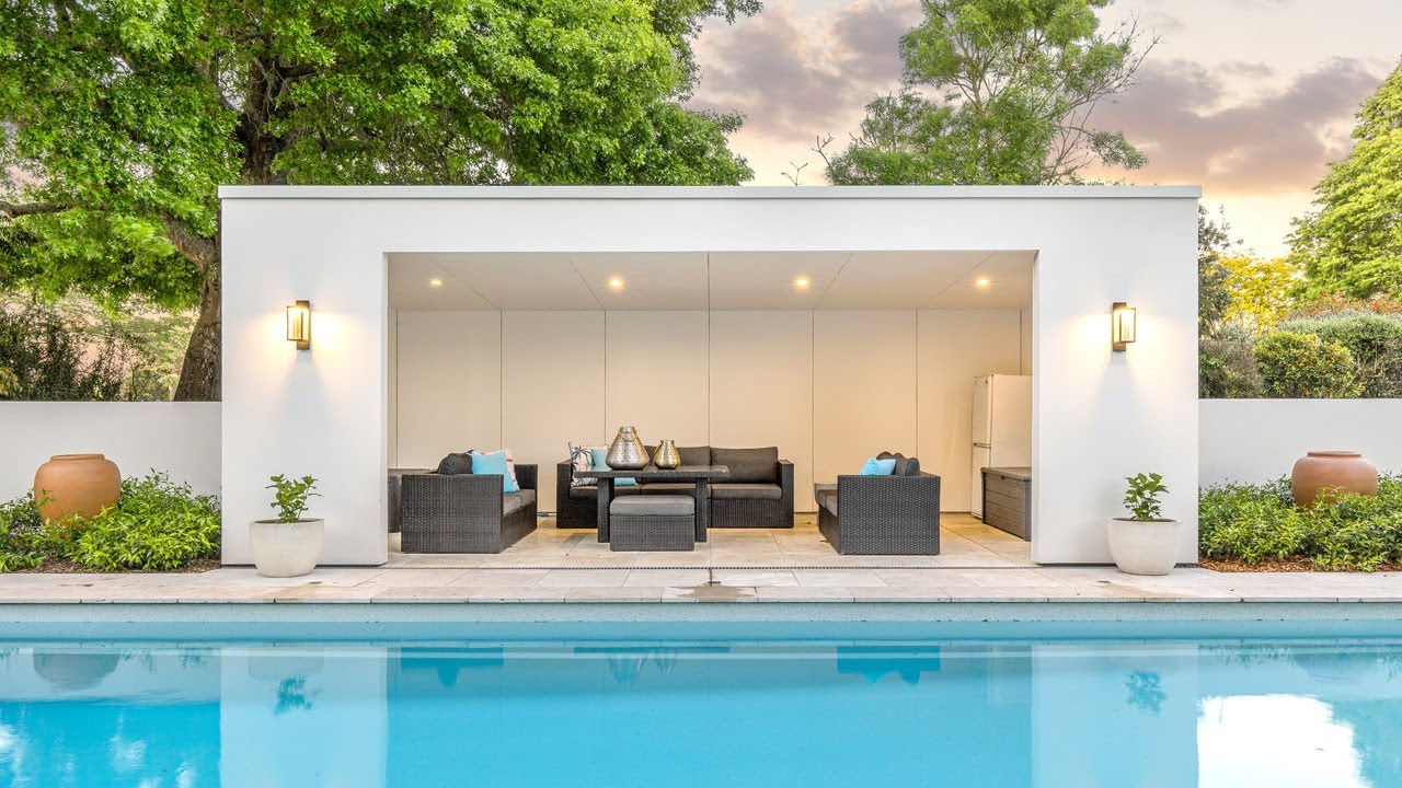 Private Poolside Oasis, Elegant Family Living!