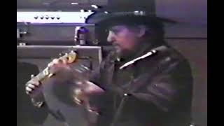 Waylon Jennings &amp; Johnny Cash - There Ain&#39;t No Good Chain Gang /Live