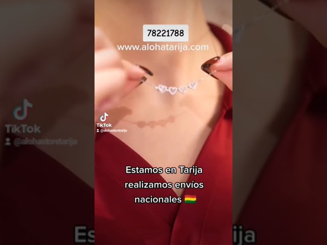 Vídeo relacionado con YAHUNI Juego de joyas de trébol de la suerte de cuatro hojas, chapado en oro de 18 quilates, juego de joyas con colgante de trébol de cuatro hojas, collar, pendientes, pulsera, esmalte, juego de joyas
