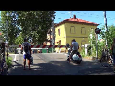 Passaggio a livello di via Palotta - Viserba (RN) / Plankorsning / 道口 / 踏切