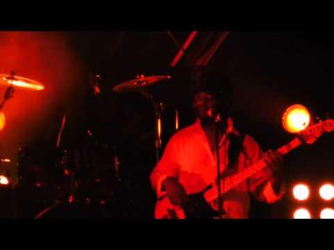 Nneka...shining star live in athens (HD)